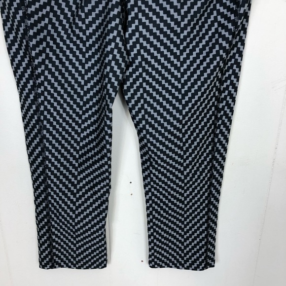 Nike Legend 2.0 Dri Fit Zig-Zag Capri Leggings Sz S - Picture 12 of 14